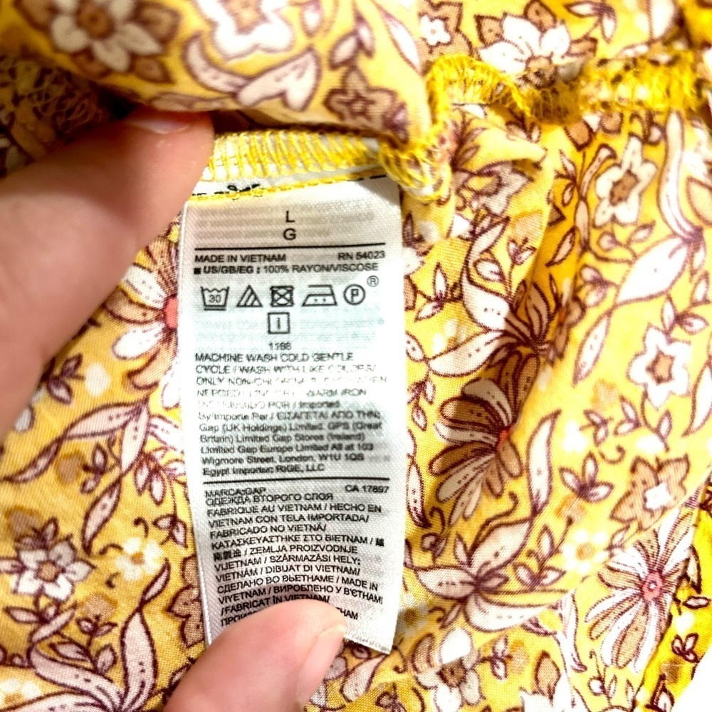 GAP | SLEEVELESS FLORAL TOP - Picture 4 of 6